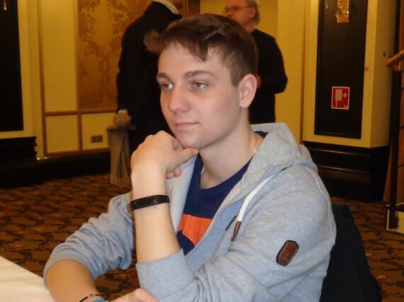 Daniel Kopylov gewann das Jugendschnellschachturnier