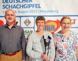 Arno Zude (50+), Birgit Schneider (50+ Frauen) und Ljubov Orlova (65+ Frauen). Es fehlt Yuri Boidman (65+).
