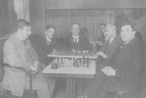 Berliner Großmeisterturnier 1924, von links Paul Johner, Kagan, Mieses, Teichmann und Rubinstein