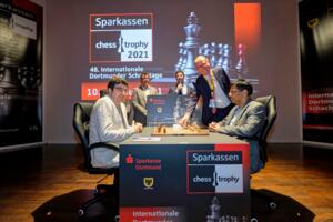 Eröffnungszug von Christian Lünig, Arbeitsblende, bei Wladimir Kramnik und Viswanathan Anand