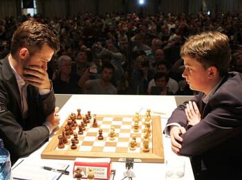 Magnus Carlsen und Vincent Keymer