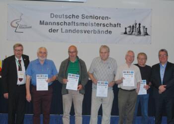 Meisterteam Berlin: IM Dr. Manfred Glienke, FM Peter Rahls, Seniorenreferent Werner Wiesner, FM Klaus Lehmann, Norbert Sprotte