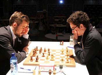 Magnus Carlsen und Fabiano Caruana