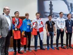 U18: Shant Sargsjan (Armenien, Gold), Wiktor Matwischen (Ukraine, Silber), Nikoloz Petriaschwili (Georgien, Bronze), Nodirbek Jakubbojew (Usbekistan, Platz 4), Tor Fredrik Kaasen (Norwegen, Platz 5) und Luis Engel (Platz 6)