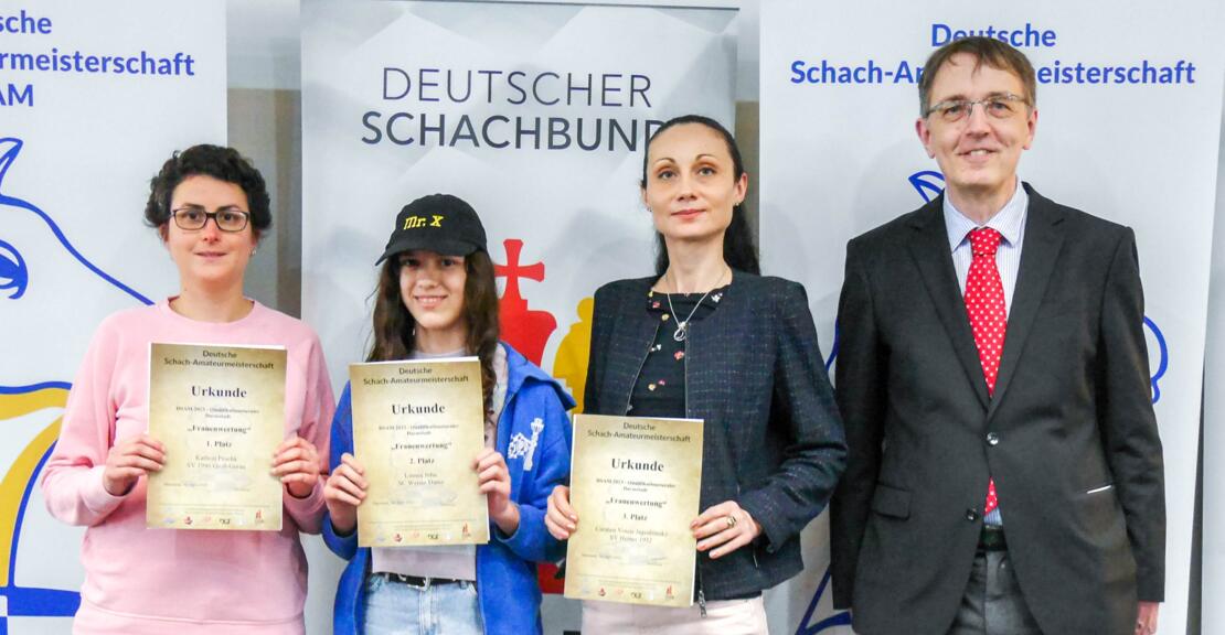 Gesamt-Frauenwertung: Kathrin Peschk (1.), Linnea John (2.), Carmen Voicu-Jagodzinsky (3.)