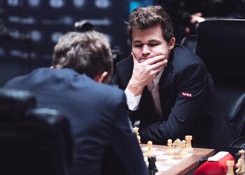 Magnus Carlsen in der 12. WM-Partie
