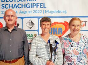 Arno Zude (50+), Birgit Schneider (50+ Frauen) und Ljubov Orlova (65+ Frauen). Es fehlt Yuri Boidman (65+).