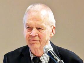 GM Dr. Helmut Pfleger
