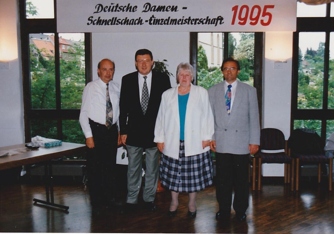 Hans Werner Luft, ?, Helga Luft, ? bei der Deutschen Damen-Schnellschach-Einzelmeisterschaft 1995